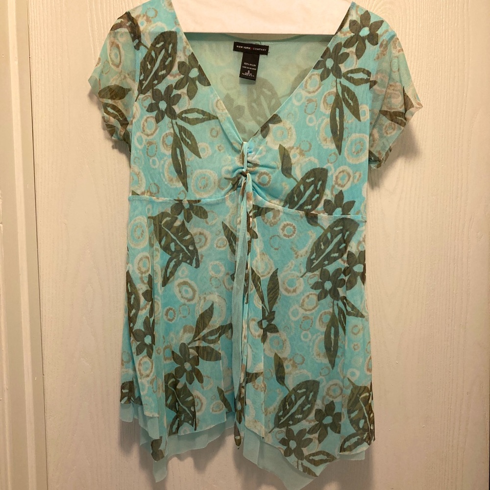 New York and Company cap sleeve blouse
